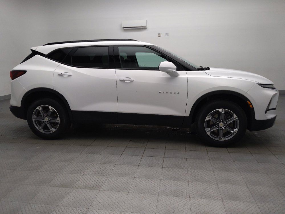 Used 2024 Chevrolet Blazer LT w/ Convenience Package FWD image 11