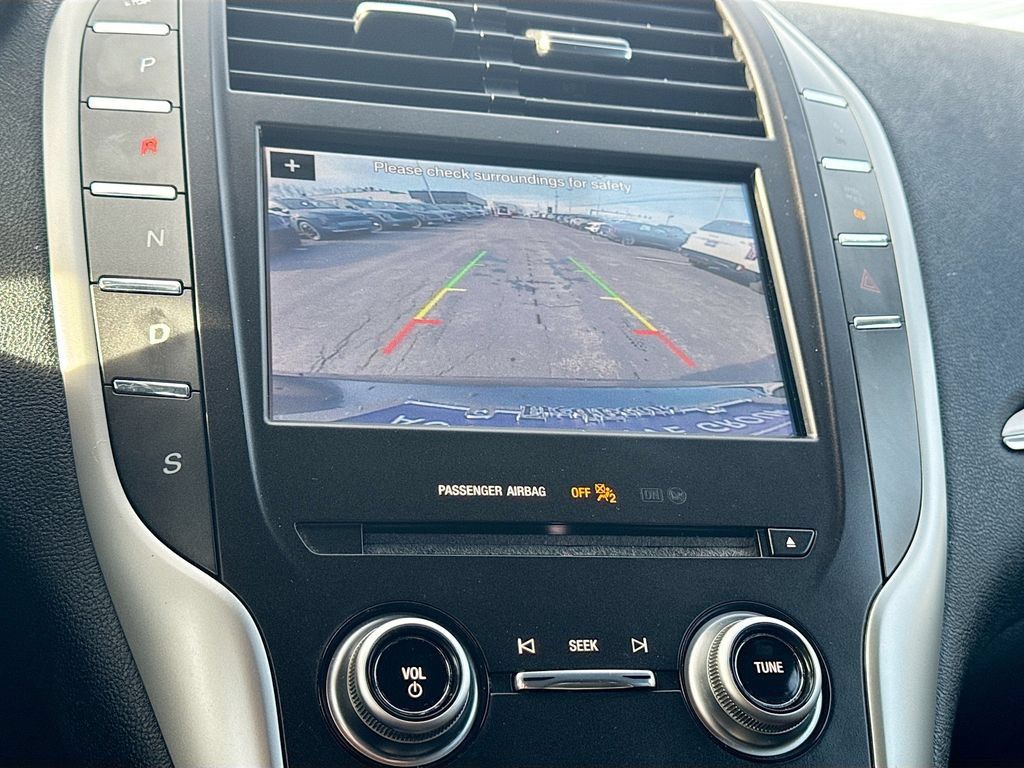 Used 2019 Lincoln MKC Premiere FWD image 14