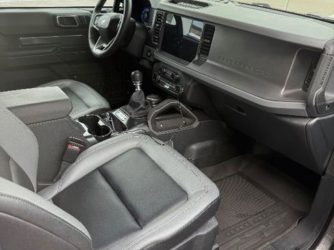 Used 2024 Ford Bronco Big Bend image 6