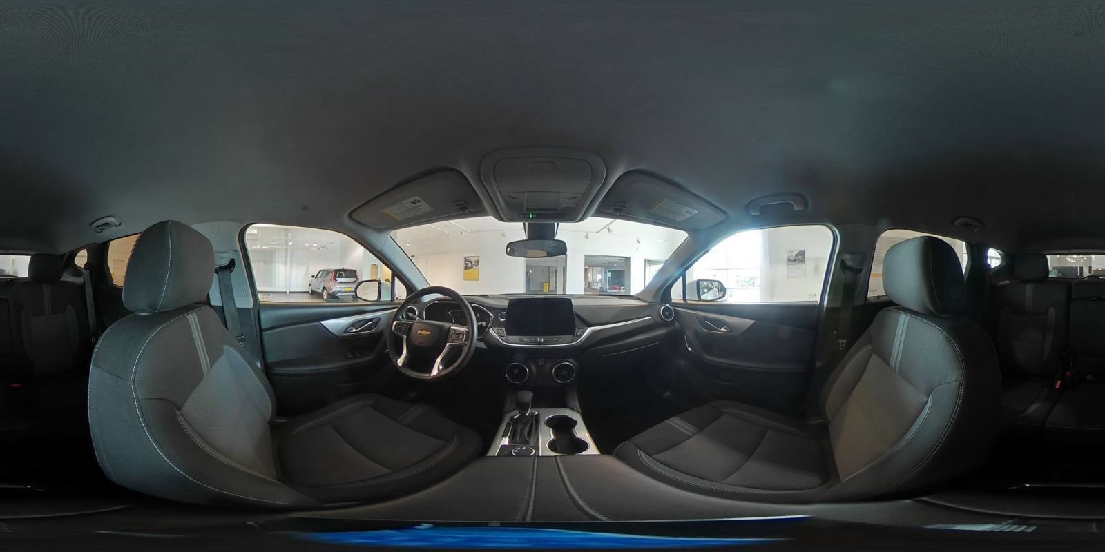 Used 2025 Chevrolet Blazer LT FWD image 41