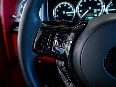 Used 2022 Rolls-Royce Phantom Sedan image 45