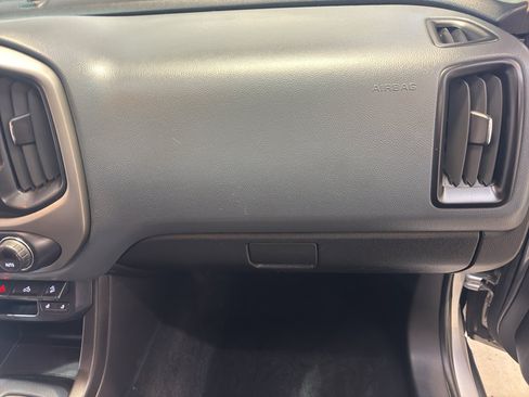 Used 2015 Chevrolet Colorado Z71 image 21