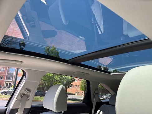 Certified 2025 Kia Sorento S w/ Panoramic Sunroof Package FWD image 12