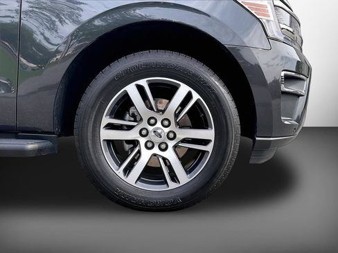 Used 2024 Ford Expedition Limited AWD/4WD image 36