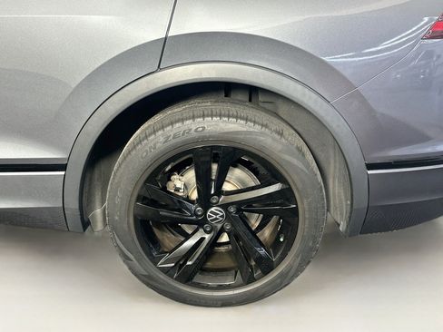 Used 2023 Volkswagen Tiguan SE R-Line FWD image 11