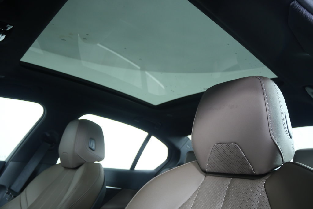 Certified 2026 BMW i5 eDrive40 AWD/4WD image 12