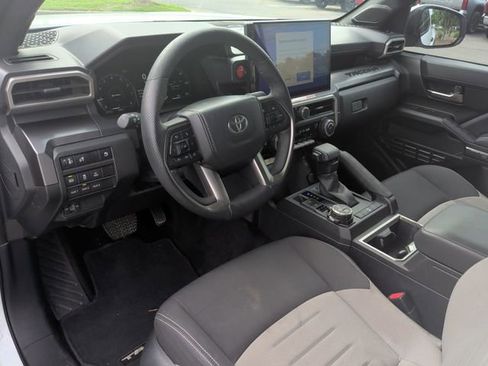 Used 2025 Toyota Tacoma TRD Off-Road w/ TRD Off Road Upgrade Package AWD/4WD image 17