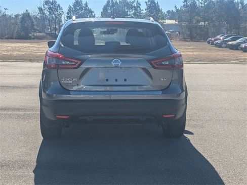 Used 2022 Nissan Rogue Sport SV image 4