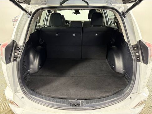 Used 2017 Toyota RAV4 XLE image 19
