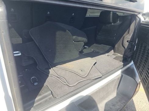 Used 2025 Jeep Wrangler Unlimited Sahara AWD/4WD image 16