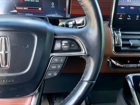 Certified 2022 Lincoln Navigator L Reserve image 25