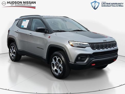 Used 2022 Jeep Compass Trailhawk w/ Trailhawk Elite Group image 1