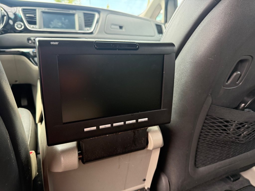 Used 2016 Kia Sedona SX FWD image 12