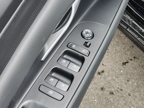 New 2026 Hyundai Elantra SE FWD image 17