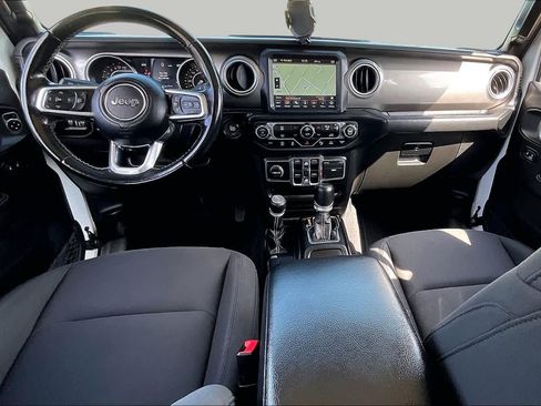 Used 2020 Jeep Gladiator Overland AWD/4WD image 15