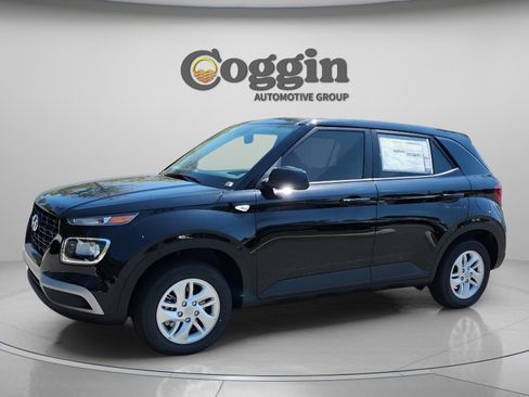 New 2026 Hyundai Venue SE FWD image 1