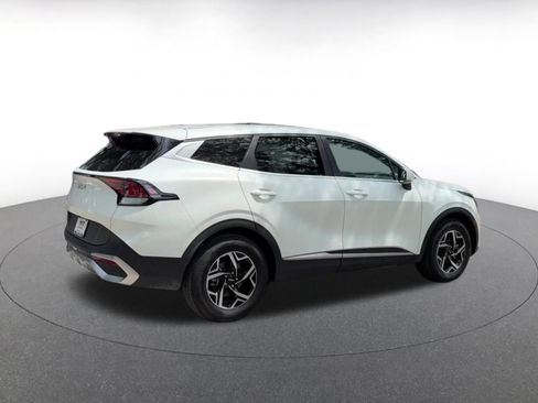 Used 2025 Kia Sportage LX FWD image 15