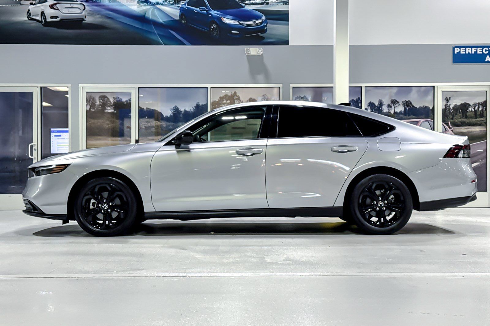 Used 2025 Honda Accord SE image 2