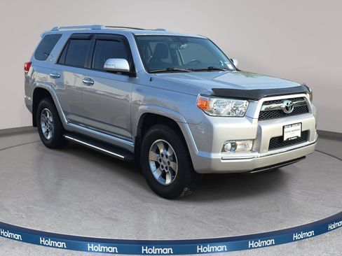 Used 2013 Toyota 4Runner SR5 w/ Convenience Pkg AWD/4WD image 4
