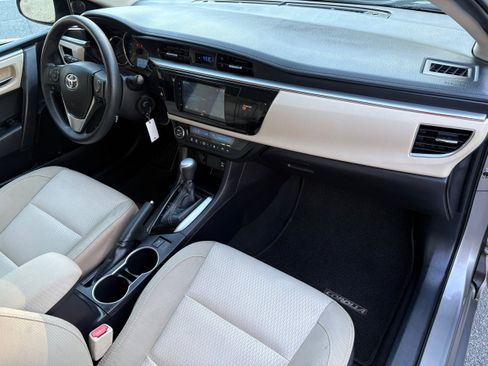Used 2014 Toyota Corolla LE FWD image 21