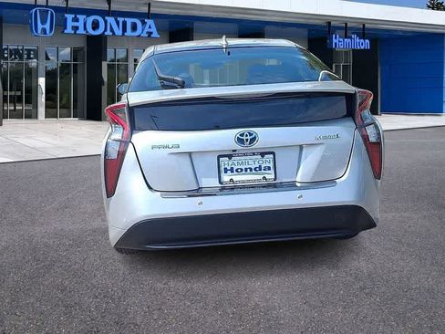 Used 2017 Toyota Prius Four FWD image 7