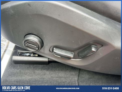 Used 2026 Volvo XC60 B5 Plus w/ Protection Package Premier AWD/4WD image 17
