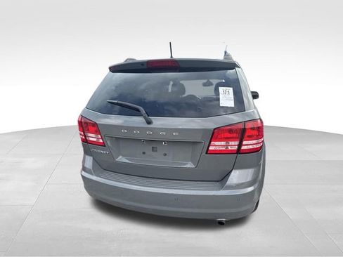 Used 2020 Dodge Journey SE w/ Blacktop Package FWD image 16