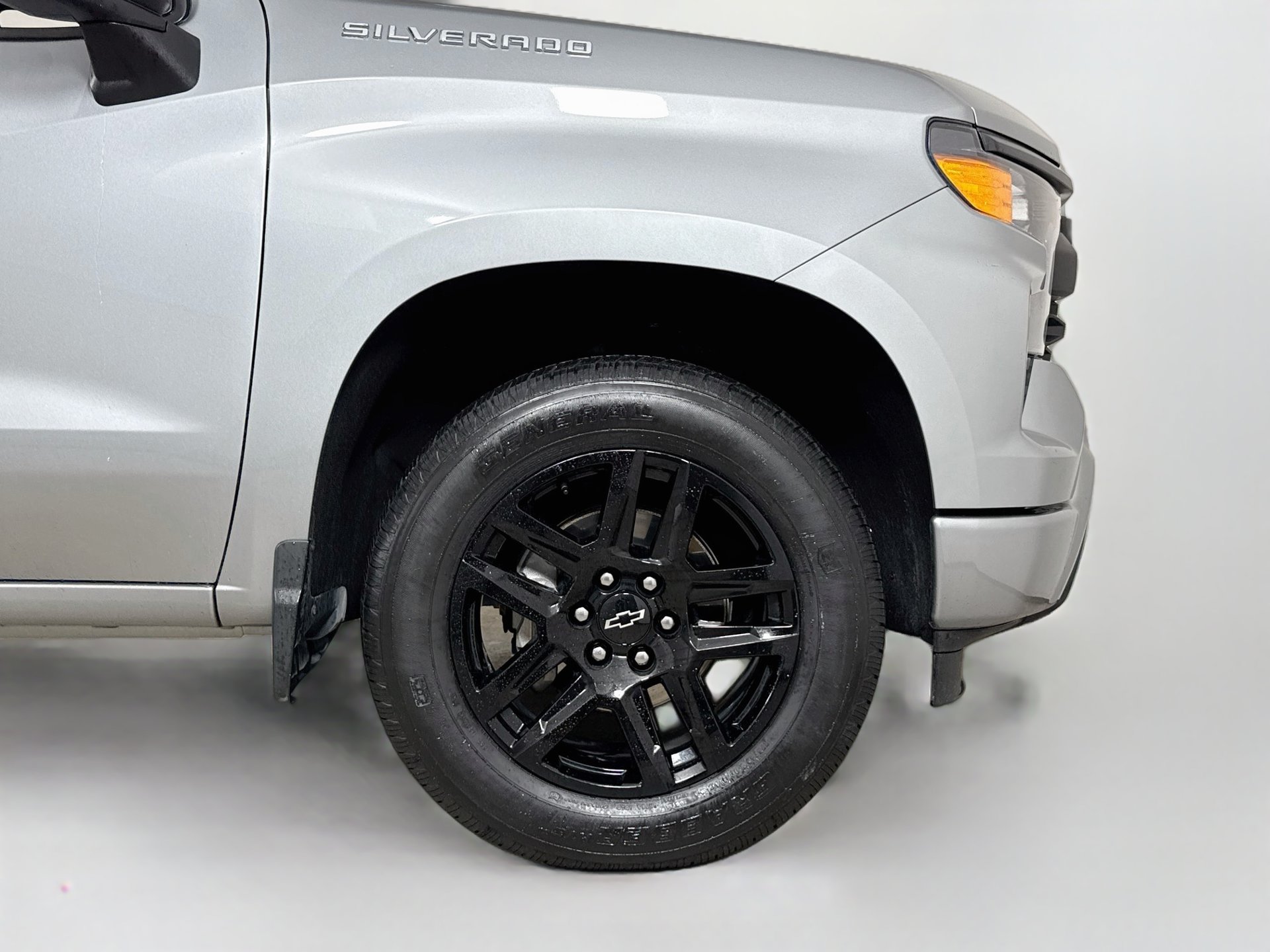 Used 2024 Chevrolet Silverado 1500 Custom AWD/4WD image 26
