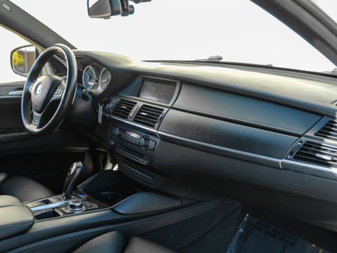 Used 2012 BMW X6 M image 12
