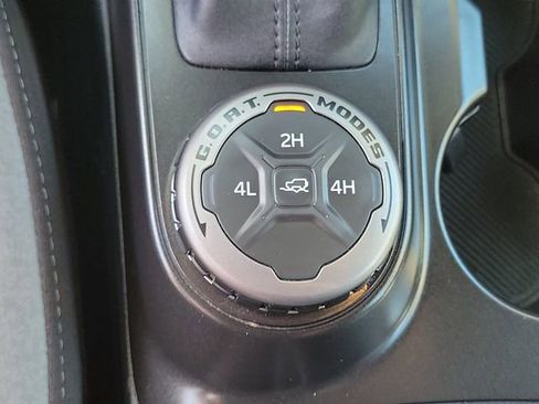 Certified 2023 Ford Bronco Black Diamond image 13