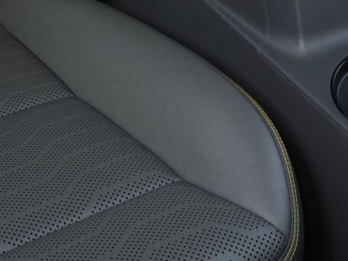 New 2026 Chevrolet Colorado ZR2 image 21