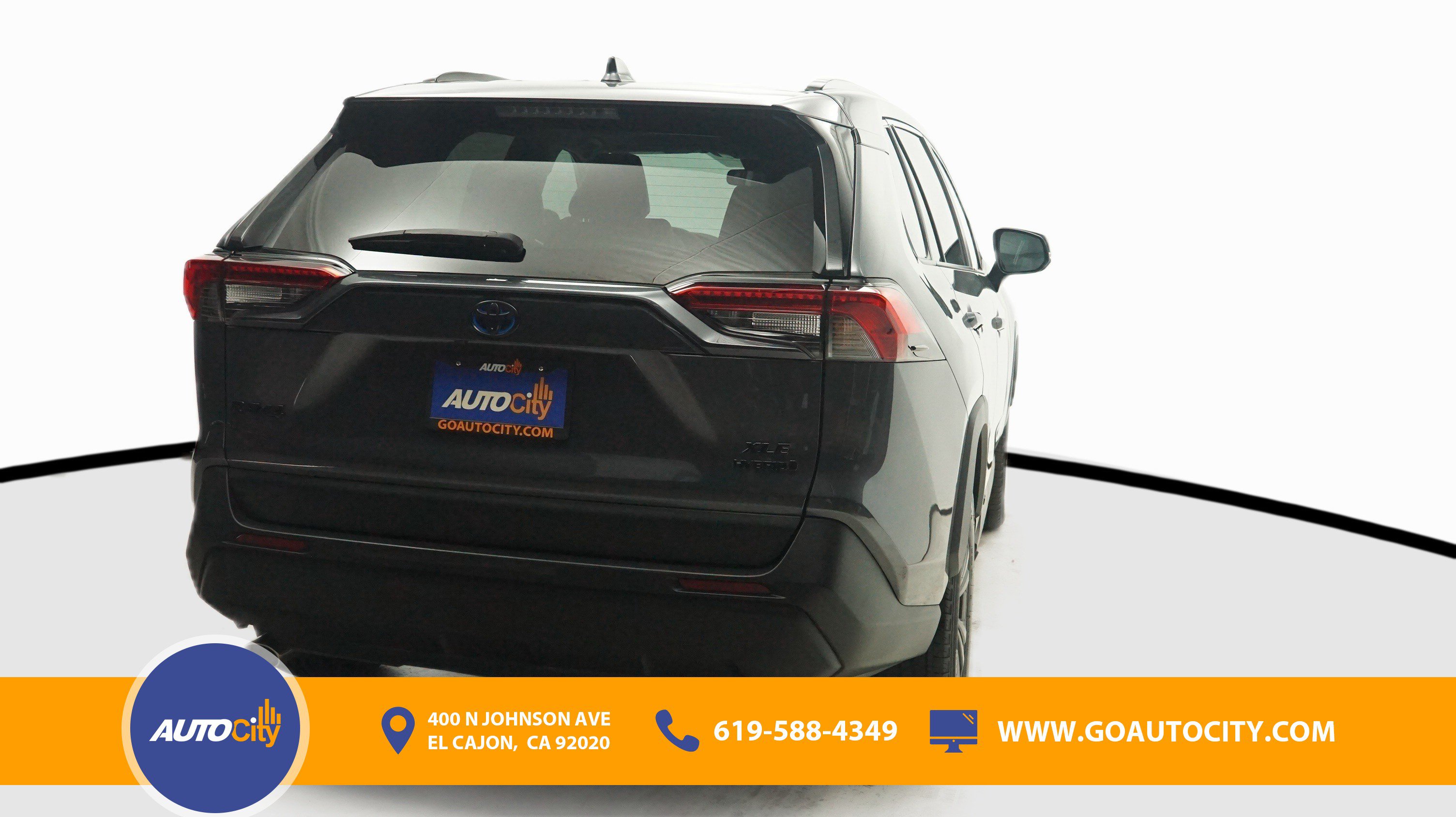 Used 2022 Toyota RAV4 XLE Premium AWD/4WD image 10