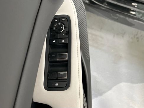 Used 2024 Lexus RX 350 Premium image 18