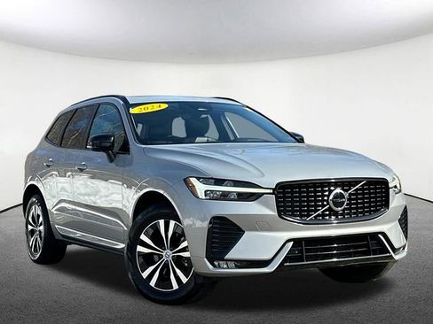 Used 2024 Volvo XC60 B5 Core image 2