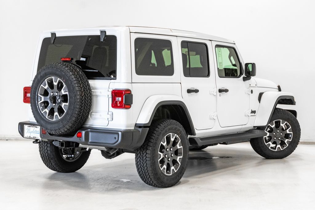 New 2027 Jeep Wrangler Unlimited Sahara AWD/4WD image 29