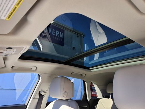 Used 2024 Audi Q3 2.0T Premium Plus image 18