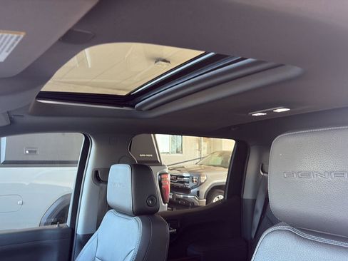 Used 2020 GMC Sierra 1500 Denali w/ Denali Premium Package image 31