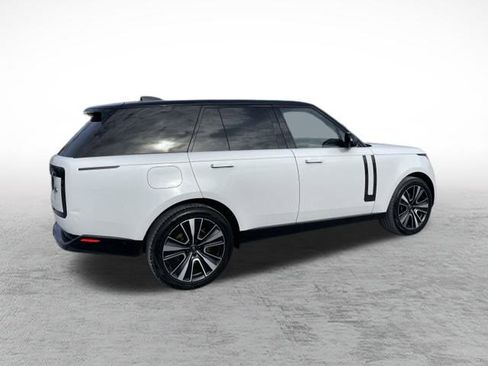 Used 2023 Land Rover Range Rover SE image 7