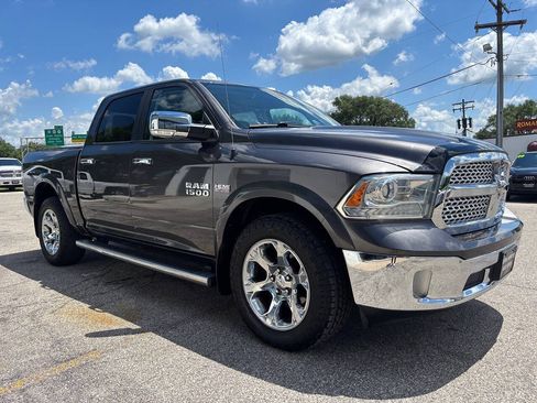 Used 2015 RAM 1500 Laramie w/ Convenience Group AWD/4WD image 4