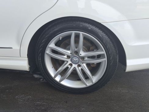 Used 2014 Mercedes-Benz C 300 4MATIC Sedan image 21