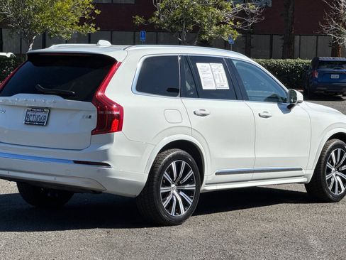 Used 2022 Volvo XC90 T6 Inscription image 3