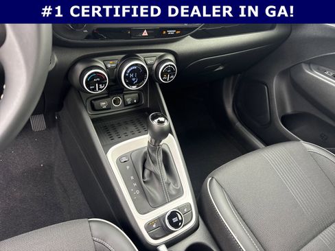 Certified 2025 Hyundai Venue Limited image 30