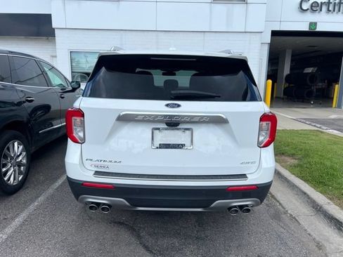 Used 2022 Ford Explorer Platinum w/ Equipment Group 601A AWD/4WD image 7