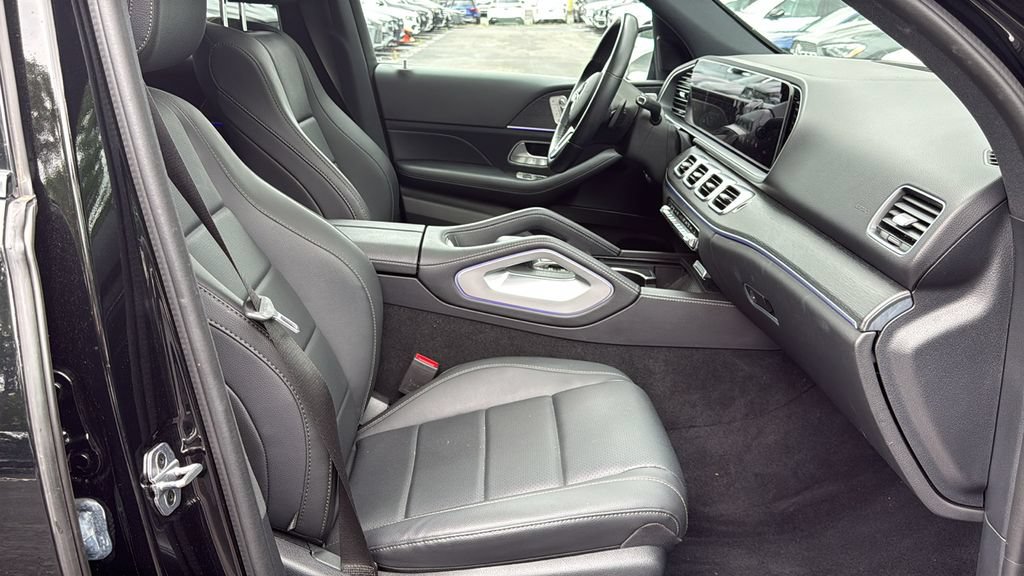 Used 2023 Mercedes-Benz GLE 450 4MATIC w/ AMG Line Exterior image 11