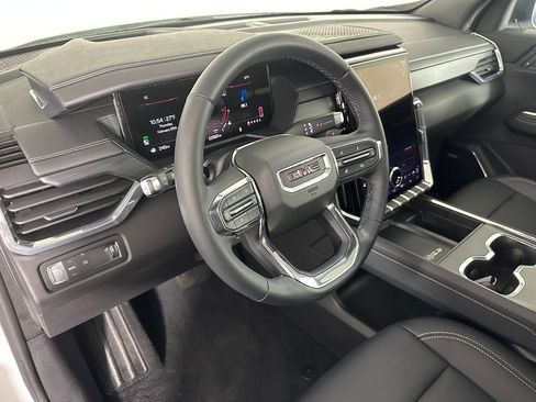 Used 2024 GMC Acadia Elevation w/ Luxury Package image 10