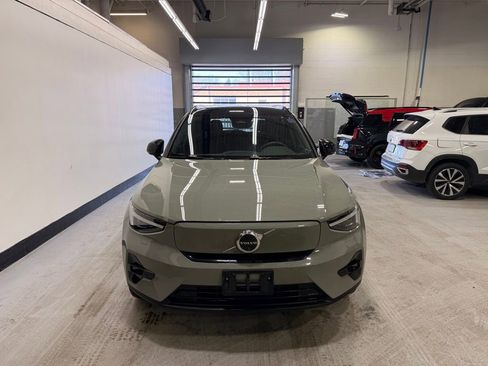 Used 2023 Volvo XC40 Recharge Ultimate image 8