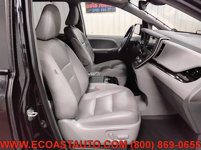 Used 2020 Toyota Sienna XLE FWD image 14