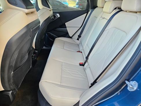 Certified 2026 BMW X3 xDrive30i w/ M Sport Package AWD/4WD image 15