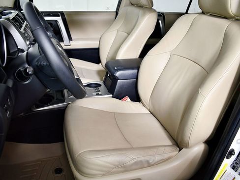 Used 2013 Toyota 4Runner Limited AWD/4WD image 15