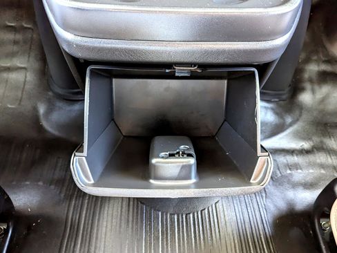 Used 2019 Chevrolet Express 4500 w/ RV Package image 32